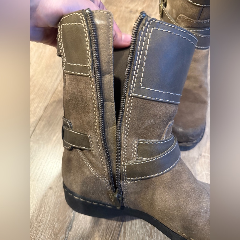 Clark Brown Suede Boots with Stitch Detail - Picture 5 of 7